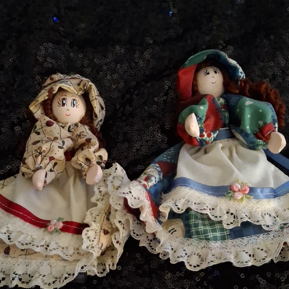 Unk Colorful Handmade Dolls Set